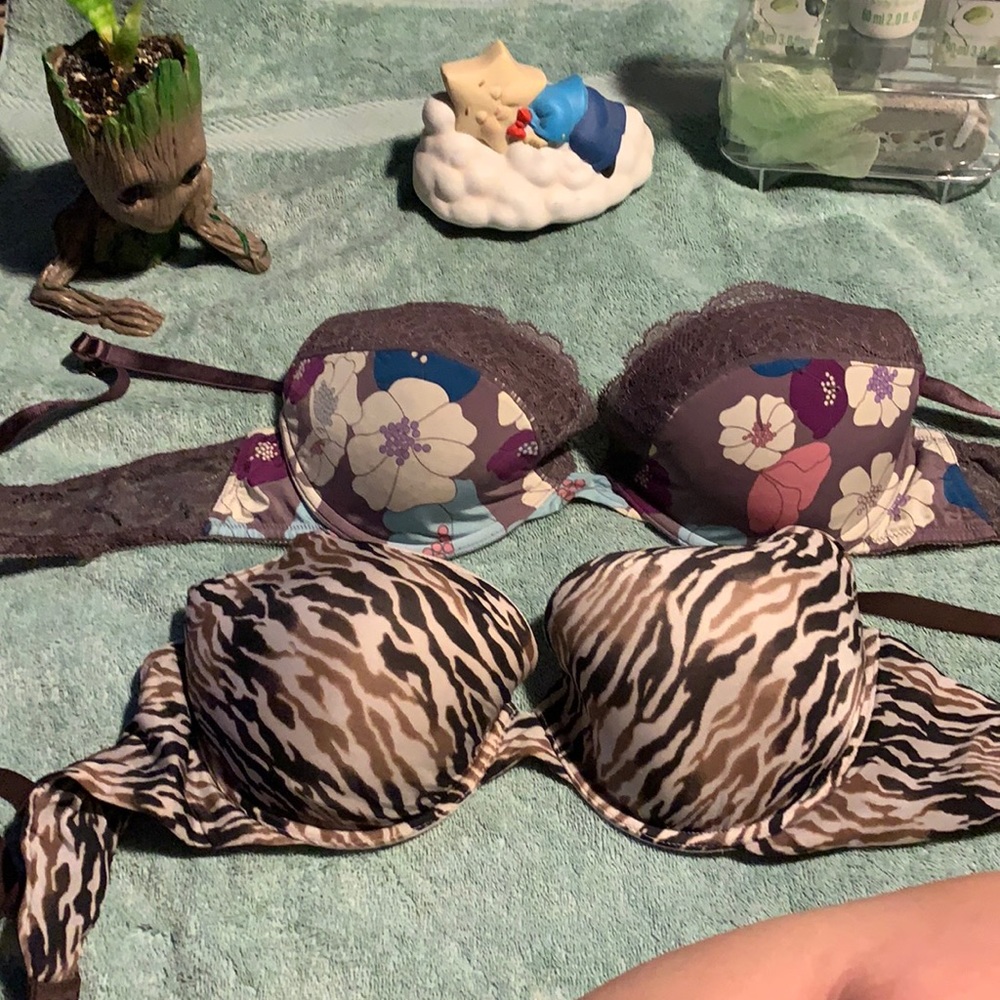 Bundle (2) wired bras (VS and CK). (Box#5)